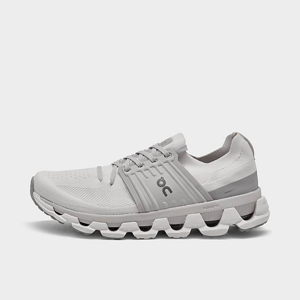 Women’s On Cloud swift 3 Running Shoes. Size 8. Excellent condition